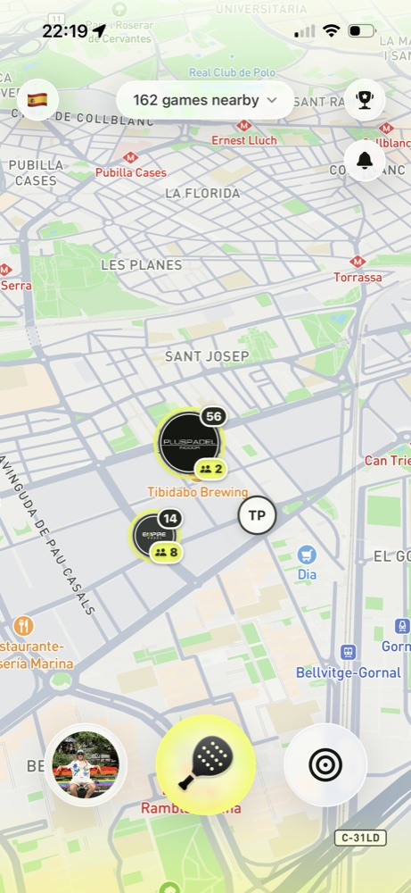 Padel clubs and open games across the city map
